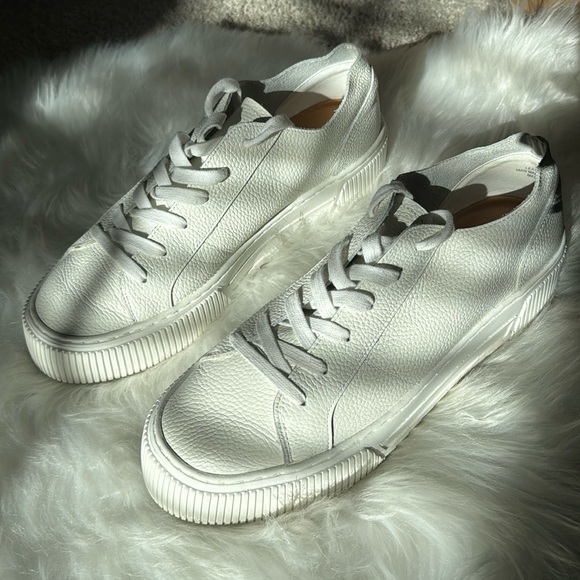 Crown Vintage white tumbled leather sneakers - Picture 1 of 5